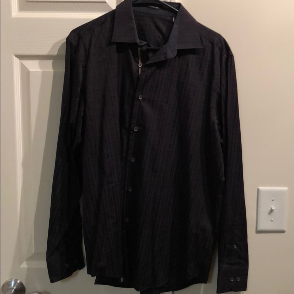 Medium - Classic Fit - BUGATCHI